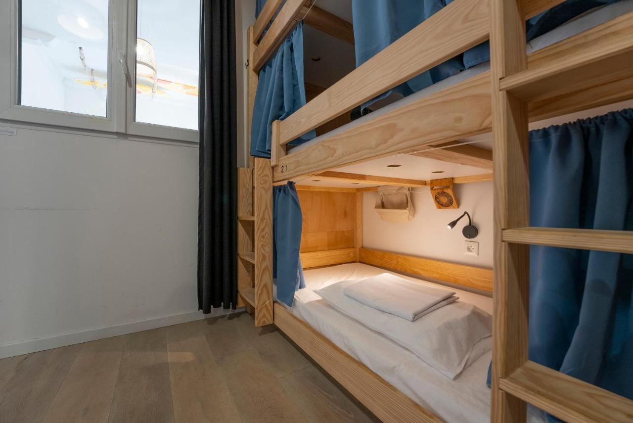 Utopy Hostel Biarritz Esterno foto