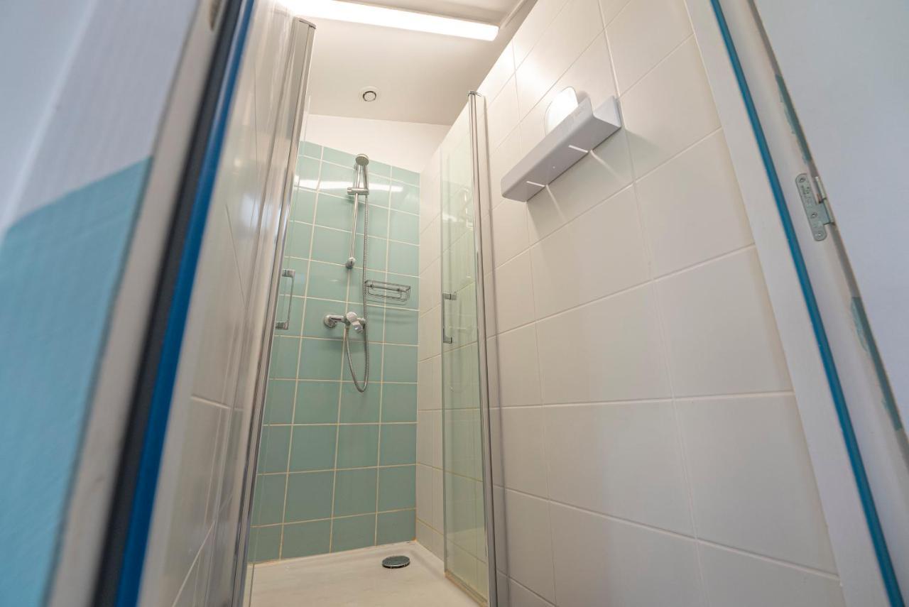 Utopy Hostel Biarritz Esterno foto